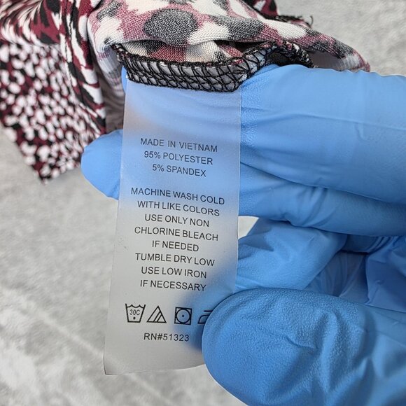 Vince Camuto Shirt Womens Medium Pink Black Animal Print Keyhole 3/4 Sleeve Top - Picture 8 of 9